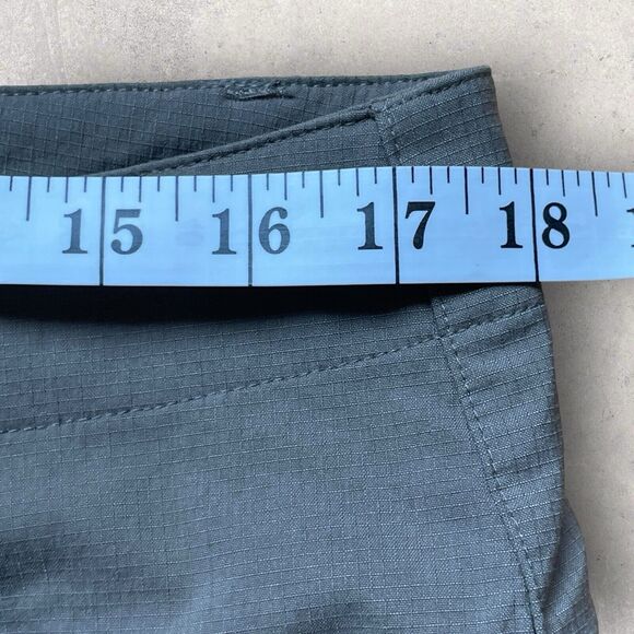 Merrell Shorts Women Size 14 Lightweight Outdoor Khaki Nylon Hiking Ripstop - Picture 6 of 8